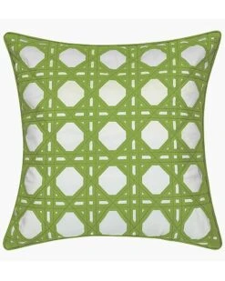 Indoor/Outdoor Rattan Decorative Pillow